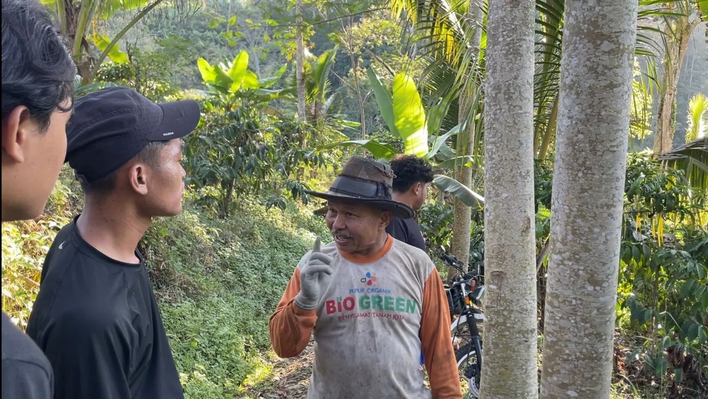 Direct Farmer Connection in NUSARA's East Java sourcing network